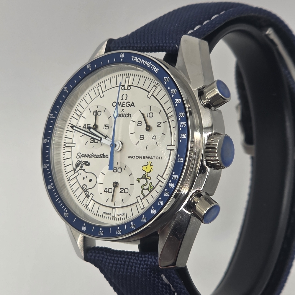 SWATCH MOONWATCH SNOOPY Speedmaster In STAINLESS STEEL - Customizable. 42mm - Picture 4 of 9